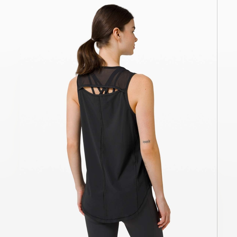 Lululemon Sculpt Tank Black In Size 8